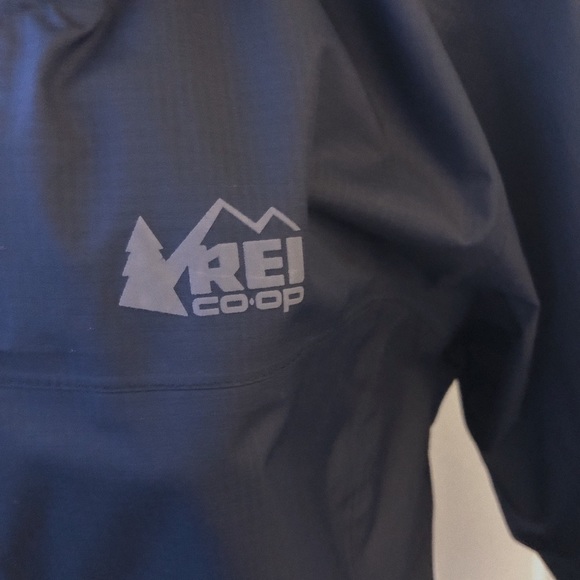 REI light jacket - Picture 2 of 6